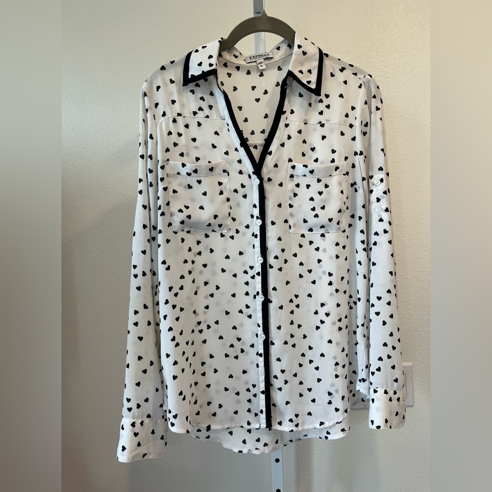 Express White and Black Heart Print Blouse
